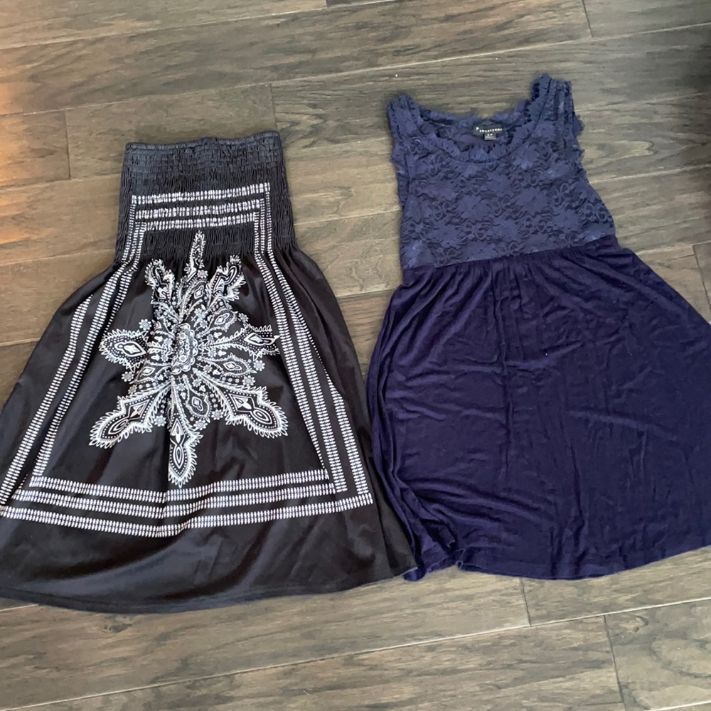 2 dresses or coverups size small. One black and one navy